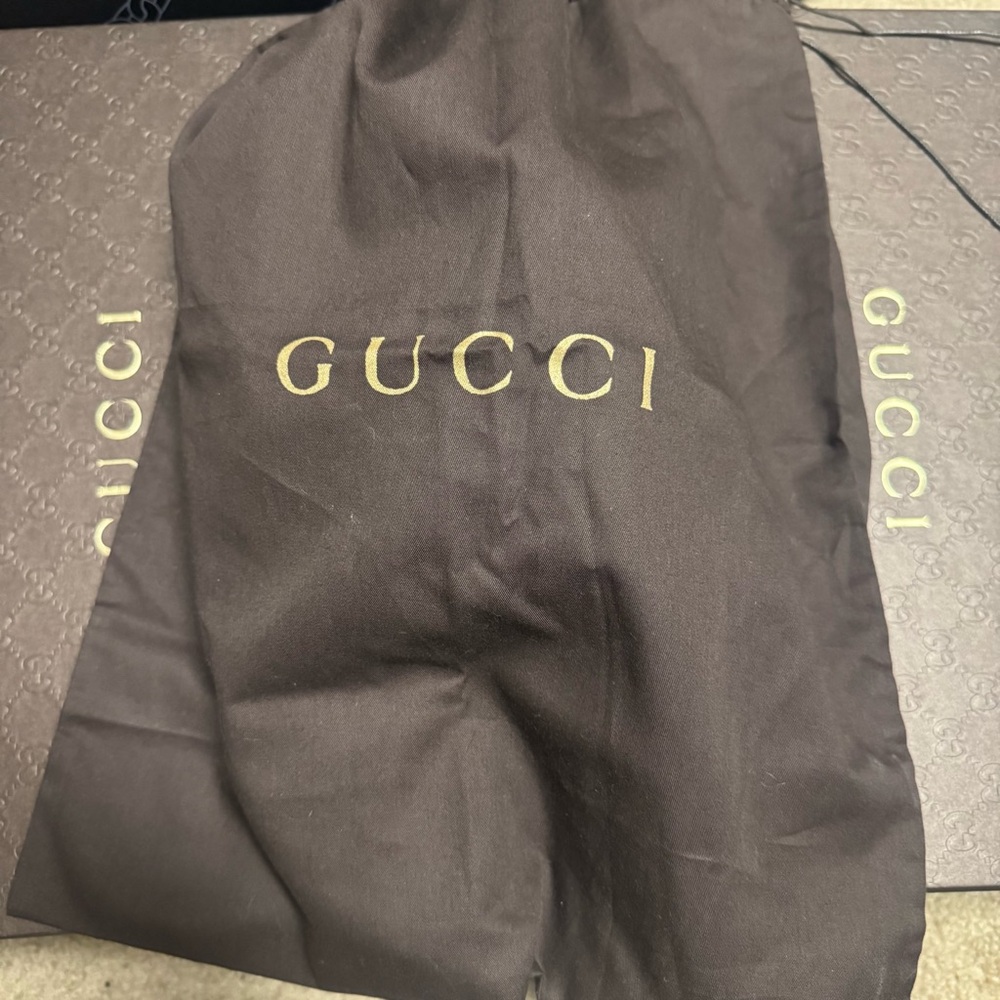 Gucci Brown and Green Leather Loafers with Signature Stripe - Picture 12 of 12